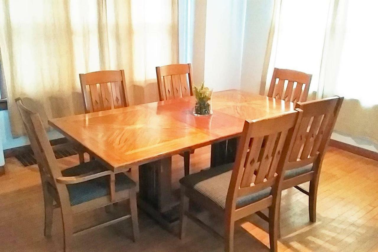 Comfortable 3 Bedroom Craftsman Bungalow In Milwaukee'S Bay View Neighborhood ภายนอก รูปภาพ