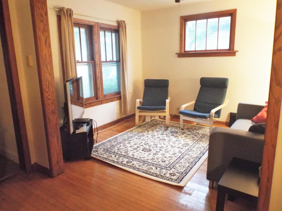 Comfortable 3 Bedroom Craftsman Bungalow In Milwaukee'S Bay View Neighborhood ภายนอก รูปภาพ